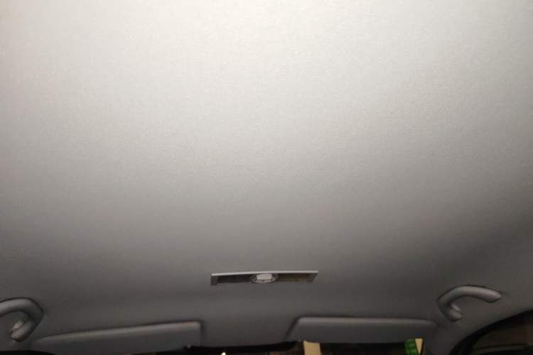 Used Volkswagen Gran Lavida 2013 1.6L Automatic Fashion Model Headliner