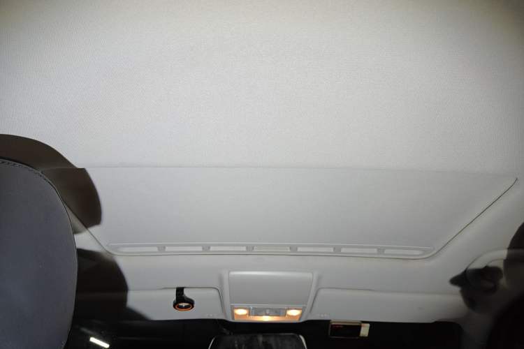 Used Volkswagen Gran Lavida 2013 1.6L Automatic Comfort Model Headliner