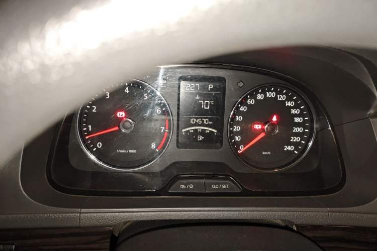 Used Volkswagen Gran Lavida 2013 1.4 TSI Automatic Comfort Model Instrument Cluster