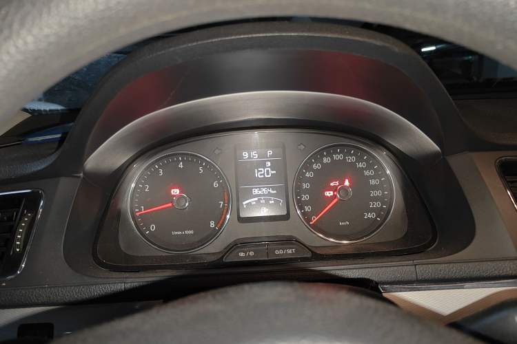 Used Volkswagen Gran Lavida 2013 1.6L Automatic Comfort Model Instrument Cluster