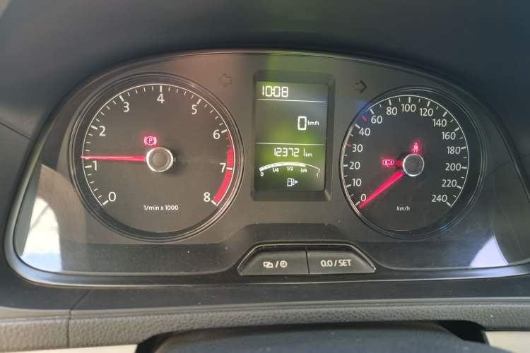 Used Volkswagen Gran Lavida 2013 1.6L Manual Fashion Model Instrument Cluster