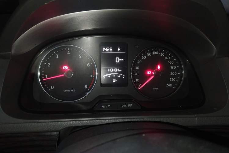 Used Volkswagen Gran Lavida 2013 1.6L Automatic Comfort Model Instrument Cluster
