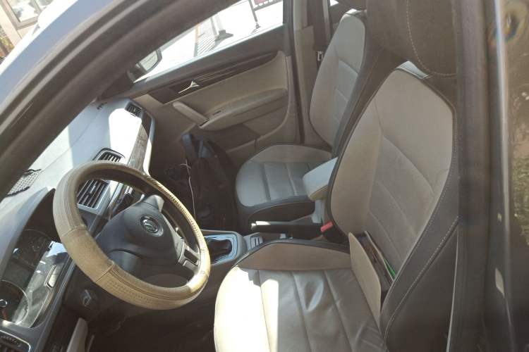 Used Volkswagen Gran Lavida 2013 1.6L Automatic Comfort Model Left Front Seat
