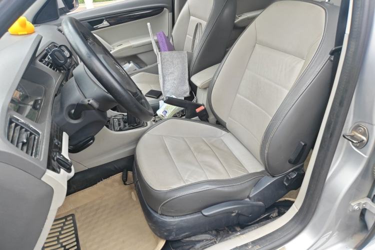 Used Volkswagen Gran Lavida 2013 1.6L Manual Comfort Model Left Front Seat