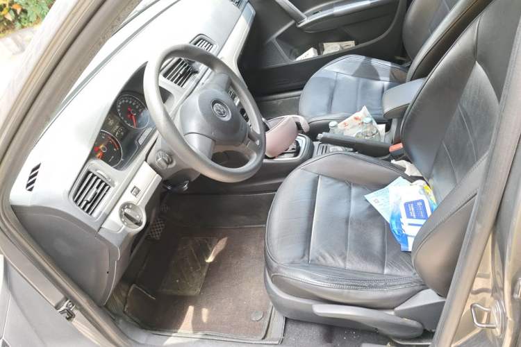 Used Volkswagen Gran Lavida 2013 1.6L Automatic Comfort Model Left Front Seat