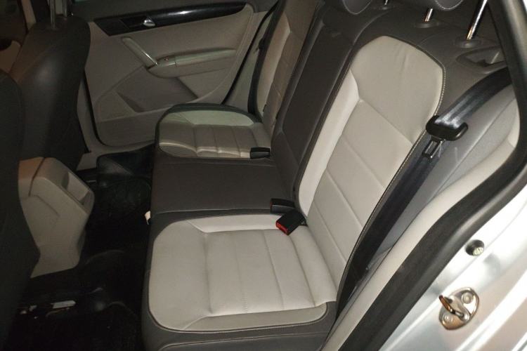Used Volkswagen Gran Lavida 2013 1.4 TSI Automatic Comfort Model Left Rear Seat