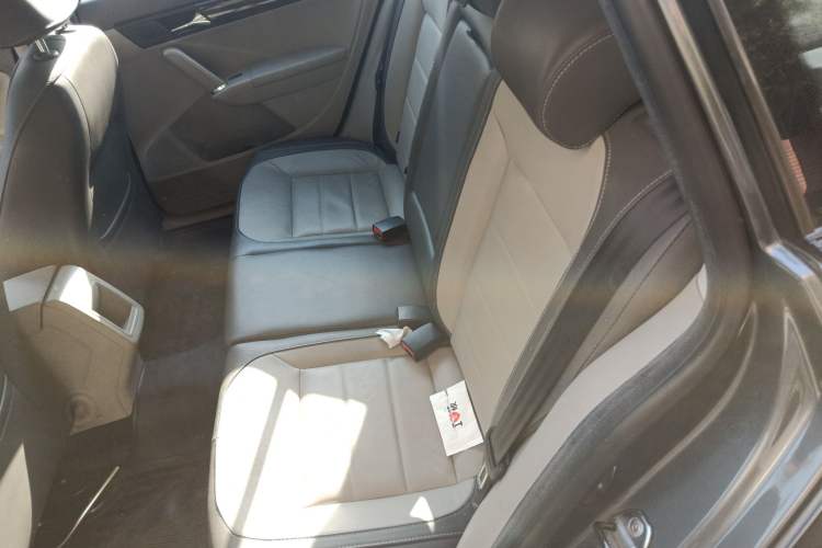 Used Volkswagen Gran Lavida 2013 1.6L Automatic Comfort Model Left Rear Seat