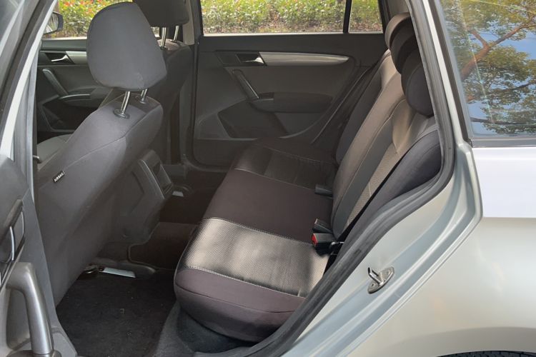 Used Volkswagen Gran Lavida 2013 1.6L Automatic Fashion Model Left Rear Seat