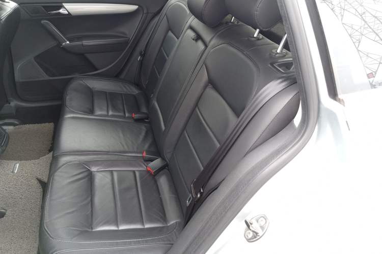 Used Volkswagen Gran Lavida 2013 1.6L Automatic Comfort Model Left Rear Seat