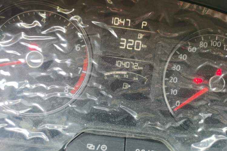 Used Volkswagen Gran Lavida 2013 1.6L Automatic Fashion Model Odometer Close Up