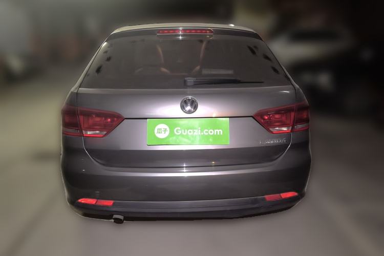 Used Volkswagen Gran Lavida 2013 1.6L Manual Fashion Model Rear