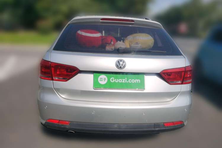 Used Volkswagen Gran Lavida 2013 1.6L Automatic Fashion Model Rear