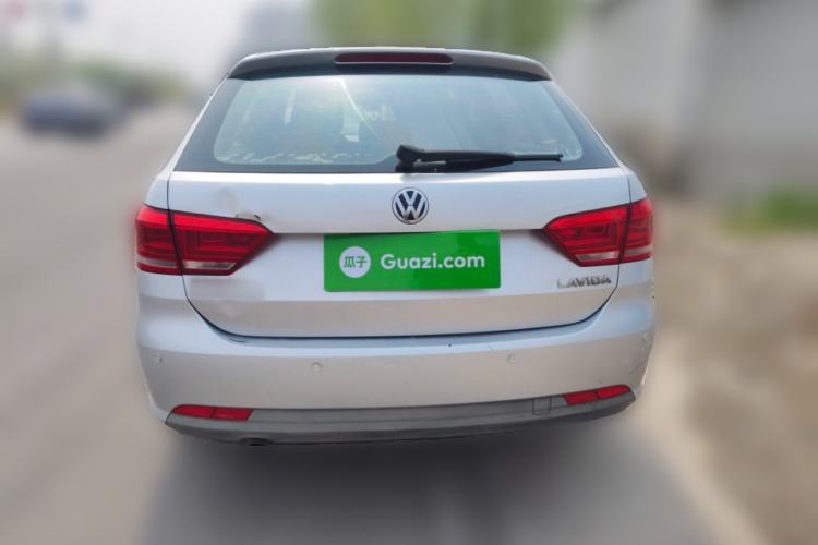 Used Volkswagen Gran Lavida 2013 1.6L Manual Fashion Model Rear