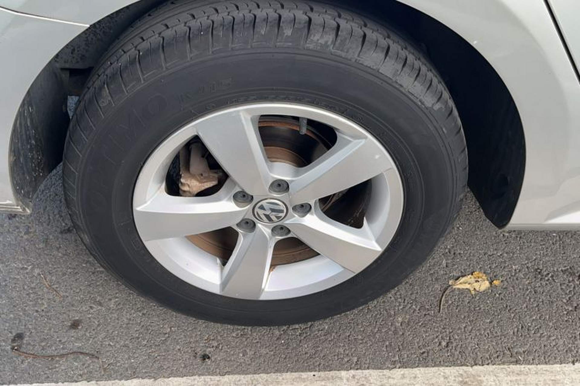 Used Volkswagen Gran Lavida 2013 1.6L Automatic Fashion Model Right Rear Wheel Hub