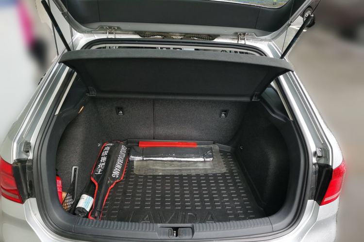 Used Volkswagen Gran Lavida 2013 1.6L Automatic Luxury Model Trunk