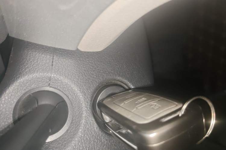 Used Volkswagen Gran Lavida 2013 1.6L Automatic Comfort Model Vehicle Key