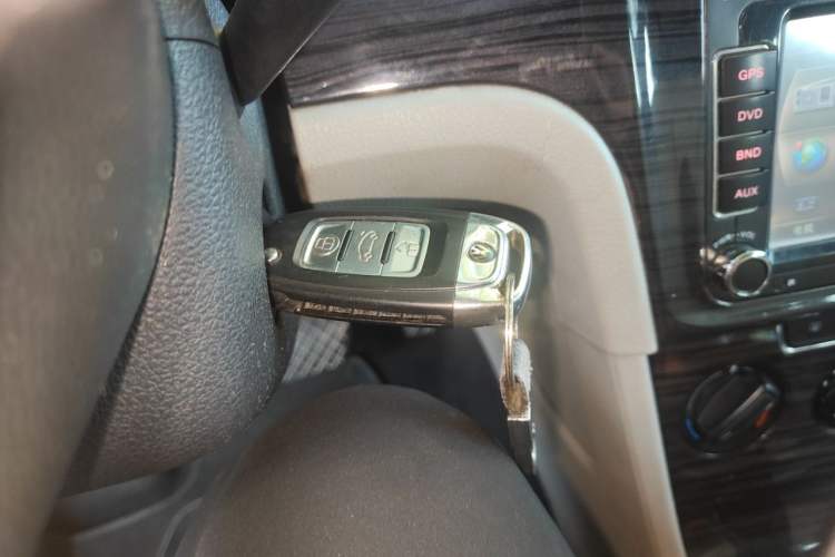 Used Volkswagen Gran Lavida 2013 1.4 TSI Automatic Comfort Model Vehicle Key