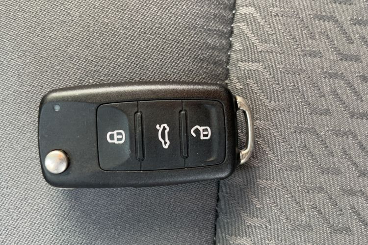 Used Volkswagen Gran Lavida 2013 1.6L Automatic Fashion Model Vehicle Key