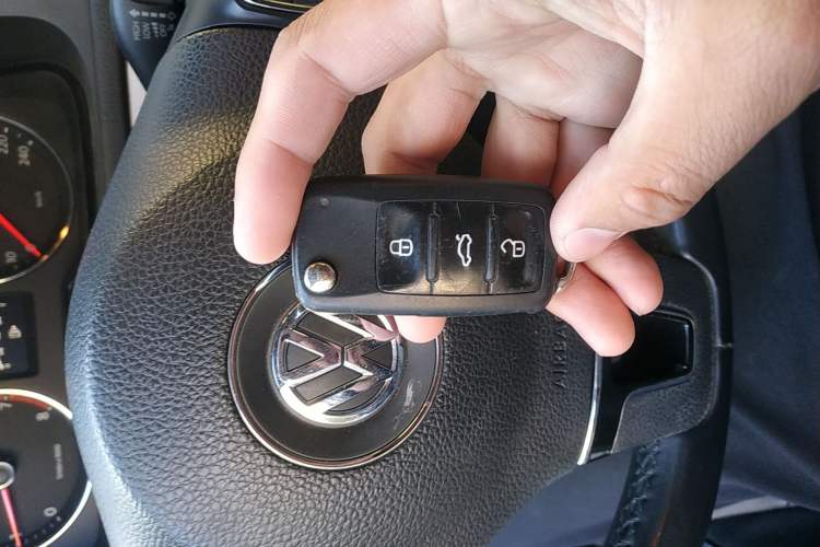 Used Volkswagen Gran Lavida 2013 1.6L Automatic Luxury Model Vehicle Key