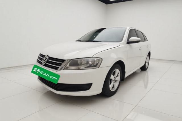 Used Volkswagen Gran Lavida 2013 1.6L Automatic Fashion Model