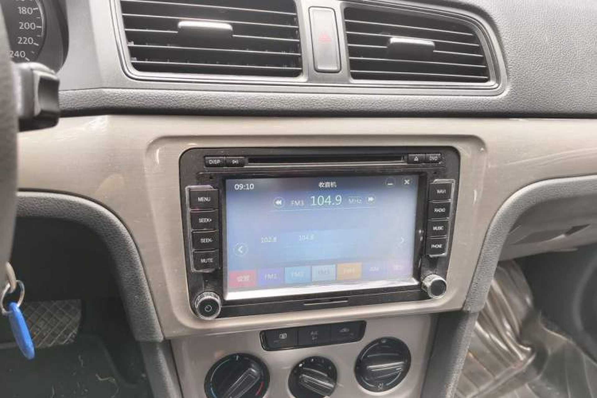 Used Volkswagen Gran Lavida 2013 1.6L Automatic Fashion Model Audio And AC Panel