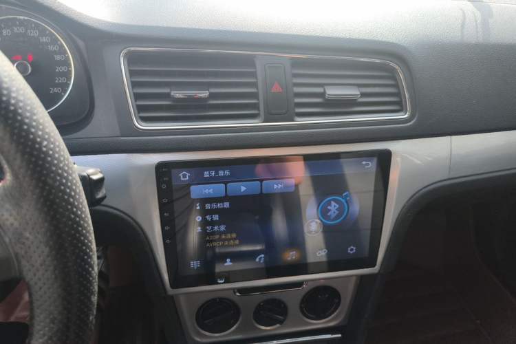 Used Volkswagen Gran Lavida 2013 1.4 TSI Automatic Comfort Model Audio And AC Panel
