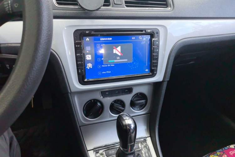 Used Volkswagen Gran Lavida 2013 1.6L Automatic Comfort Model Audio And AC Panel