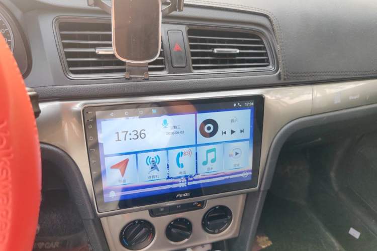 Used Volkswagen Gran Lavida 2013 1.6L Automatic Fashion Model Audio And AC Panel
