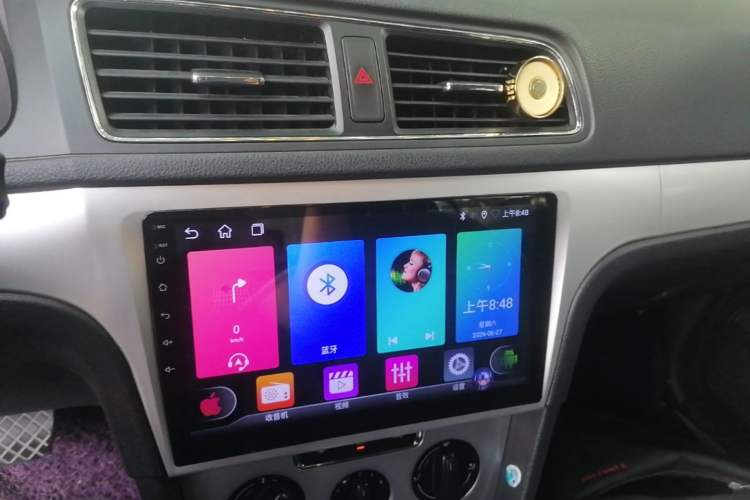 Used Volkswagen Gran Lavida 2013 1.6L Automatic Comfort Model Audio And AC Panel