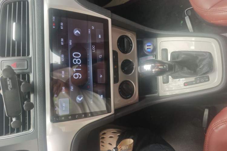Used Volkswagen Gran Lavida 2013 1.6L Automatic Fashion Model Audio And AC Panel
