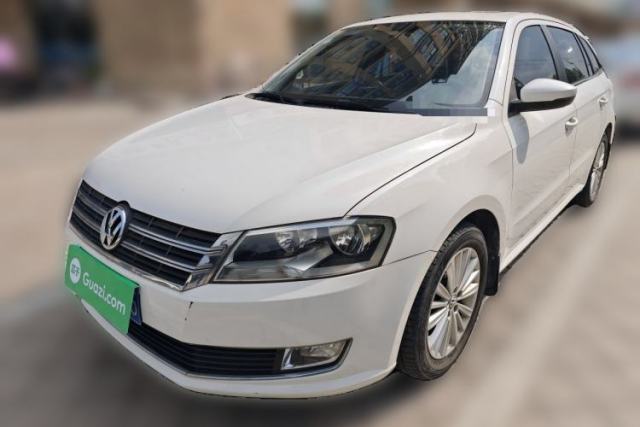 Ojetý Volkswagen Gran Lavida 2013 1.6L Automatic Comfort Model