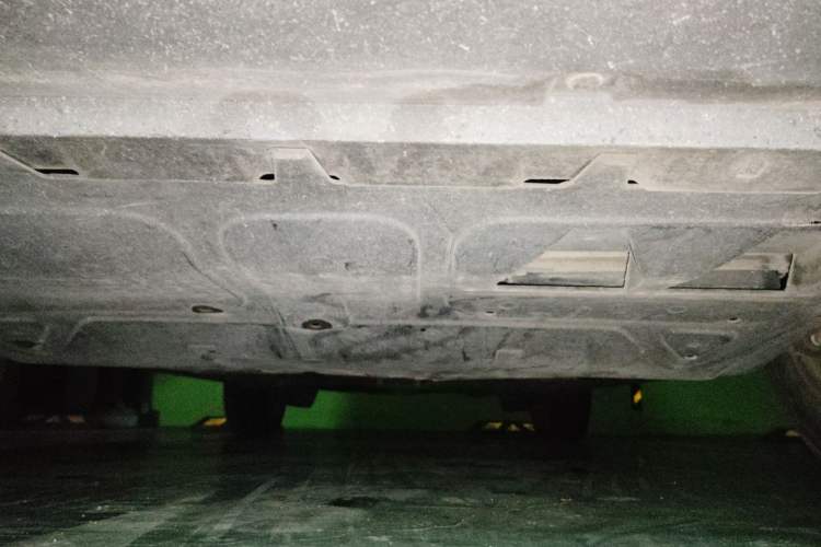 Used Volkswagen Gran Lavida 2013 1.6L Automatic Comfort Model Chassis Front