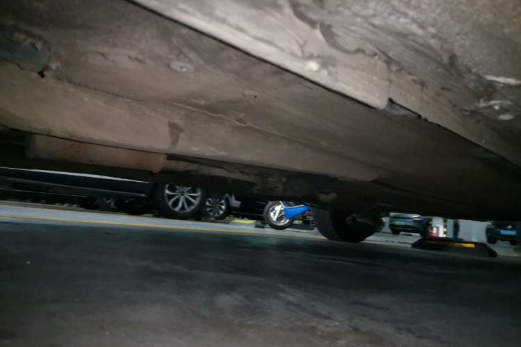 Used Volkswagen Gran Lavida 2013 1.6L Automatic Fashion Model Chassis Front Left