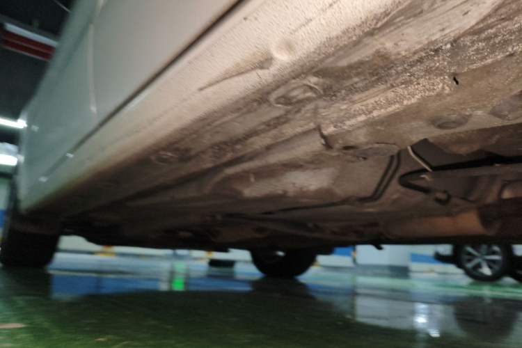 Used Volkswagen Gran Lavida 2013 1.6L Automatic Comfort Model Chassis Rear Left