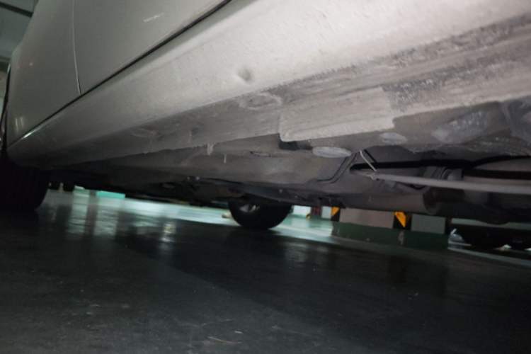 Used Volkswagen Gran Lavida 2013 1.6L Automatic Comfort Model Chassis Rear Left