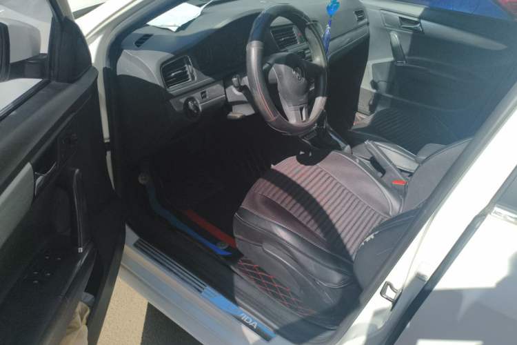 Used Volkswagen Gran Lavida 2013 1.6L Automatic Comfort Model Driver Seat