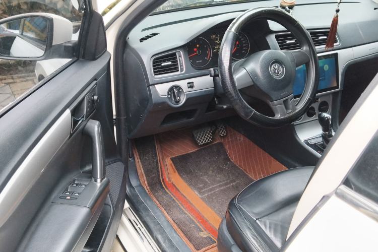Used Volkswagen Gran Lavida 2013 1.6L Automatic Comfort Model Driver Seat