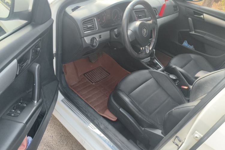 Used Volkswagen Gran Lavida 2013 1.4 TSI Automatic Comfort Model Driver Seat