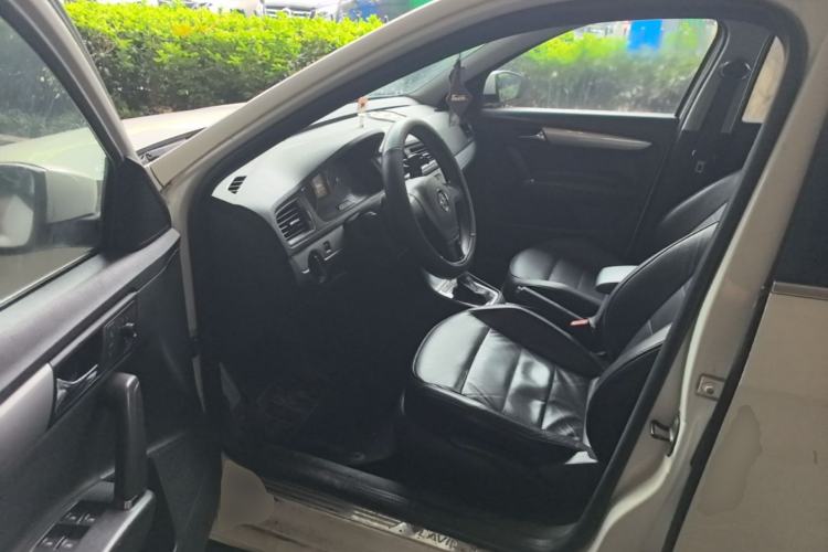 Used Volkswagen Gran Lavida 2013 1.6L Automatic Comfort Model Driver Seat