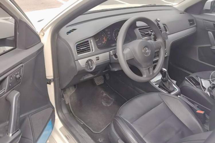 Used Volkswagen Gran Lavida 2013 1.6L Automatic Comfort Model Driver Seat