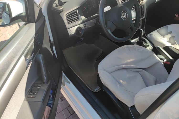 Used Volkswagen Gran Lavida 2013 1.6L Automatic Fashion Model Driver Seat