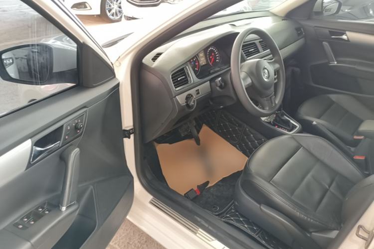 Used Volkswagen Gran Lavida 2013 1.6L Automatic Comfort Model Driver Seat