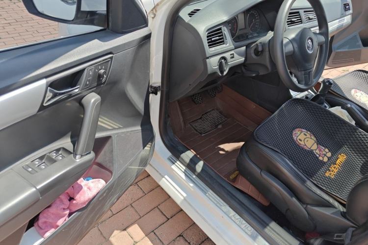 Used Volkswagen Gran Lavida 2013 1.4 TSI Manual Comfort Model Driver Seat