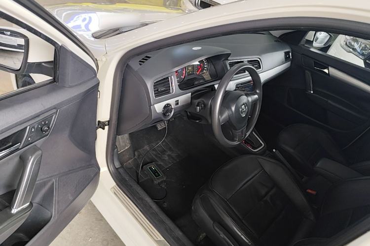 Used Volkswagen Gran Lavida 2013 1.6L Automatic Comfort Model Driver Seat