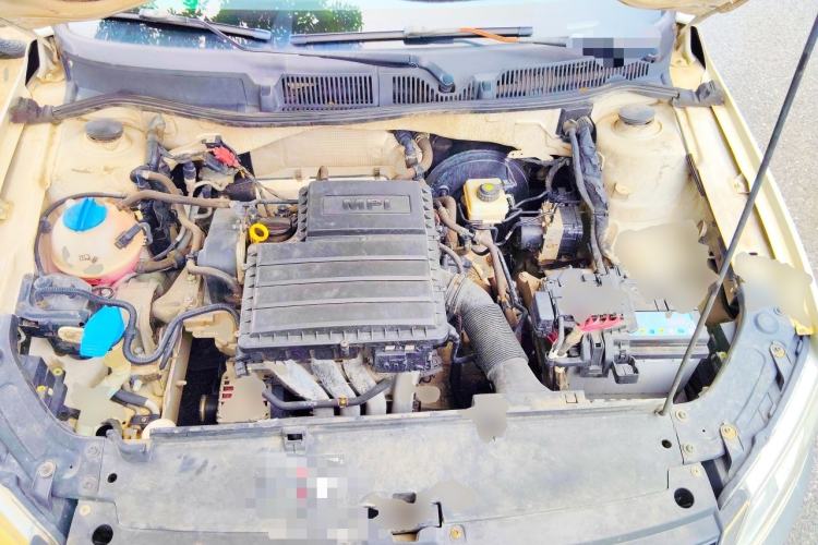 Used Volkswagen Gran Lavida 2013 1.6L Automatic Fashion Model Engine Bay