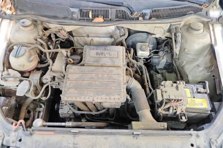 Used Volkswagen Gran Lavida 2013 1.6L Automatic Comfort Model Engine Bay
