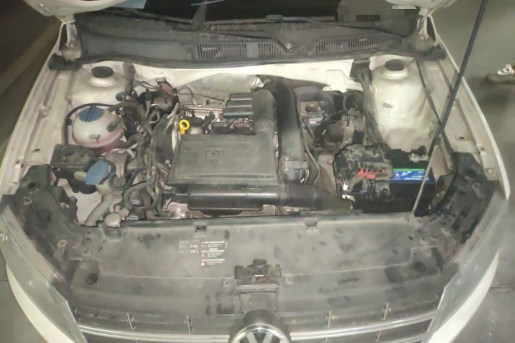 Used Volkswagen Gran Lavida 2013 1.4 TSI Automatic Luxury Model Engine Bay