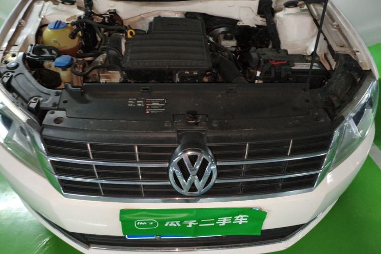 Used Volkswagen Gran Lavida 2013 1.6L Automatic Comfort Model Engine Bay