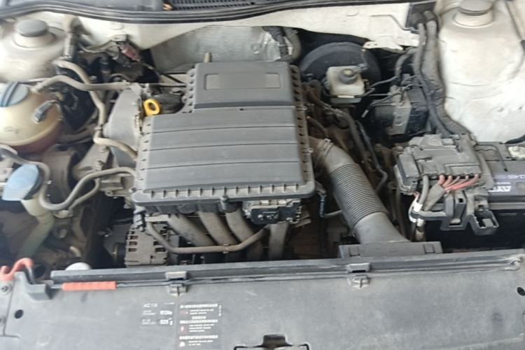 Used Volkswagen Gran Lavida 2013 1.6L Automatic Fashion Model Engine Bay