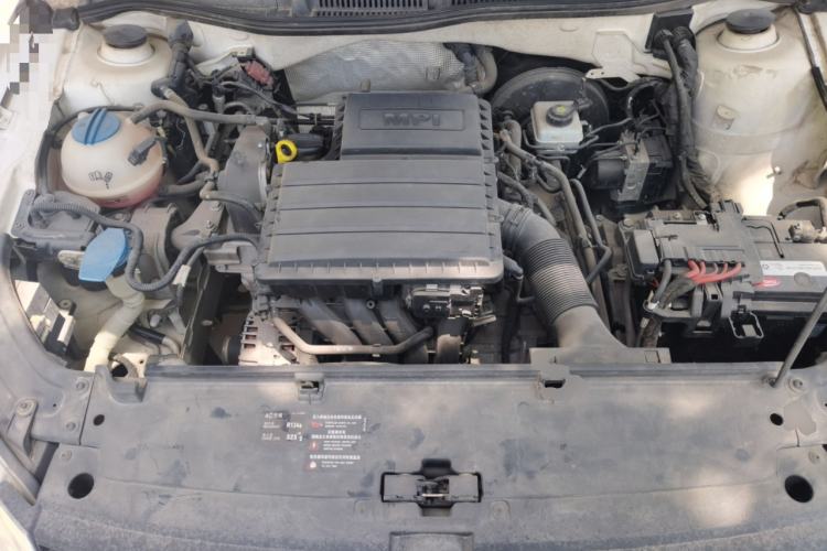 Used Volkswagen Gran Lavida 2013 1.6L Automatic Fashion Model Engine Bay